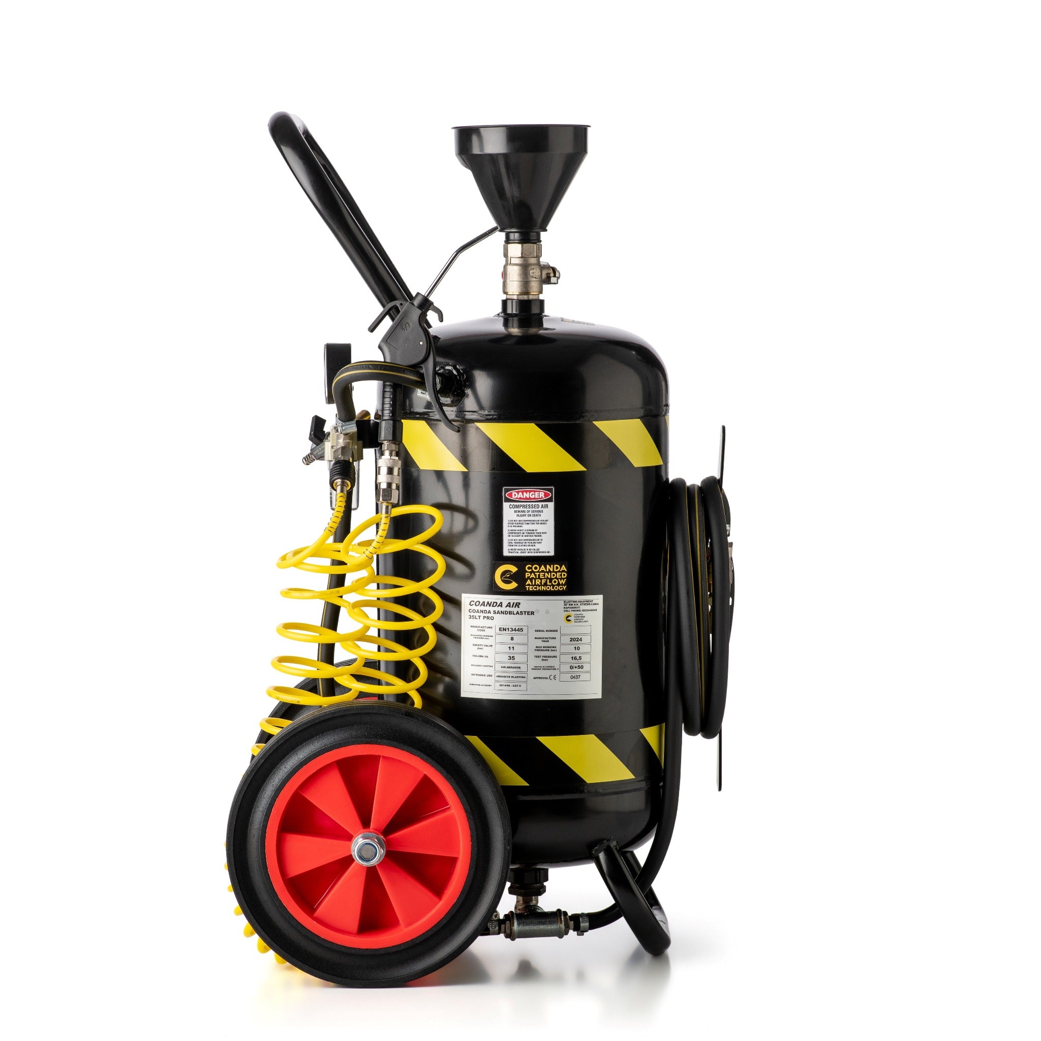 Coanda Sandblaster 35 Lt Pro - Side Photo. Portable sandblaster made for sandblasting wood, rust, metals etc.